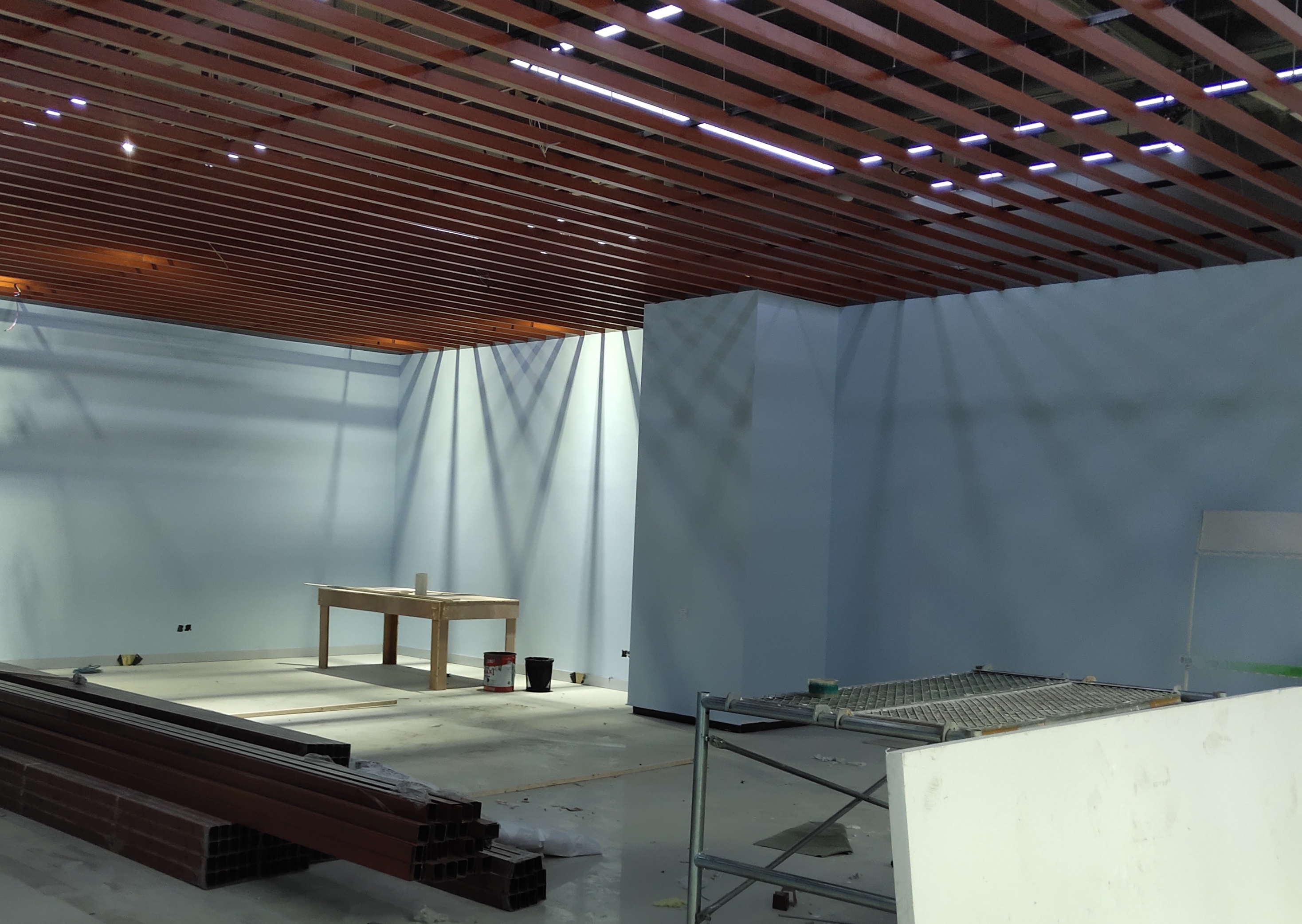 2020年5月南浔公园里售楼部5月施工开始(图3) 中控大厦一楼京和教育办工室,施工现场,宏点装饰